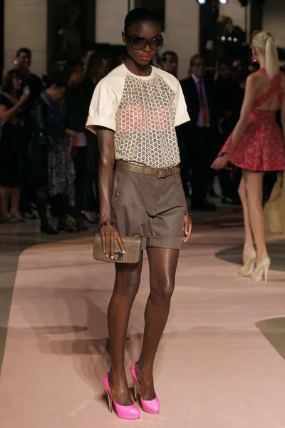 Look 17